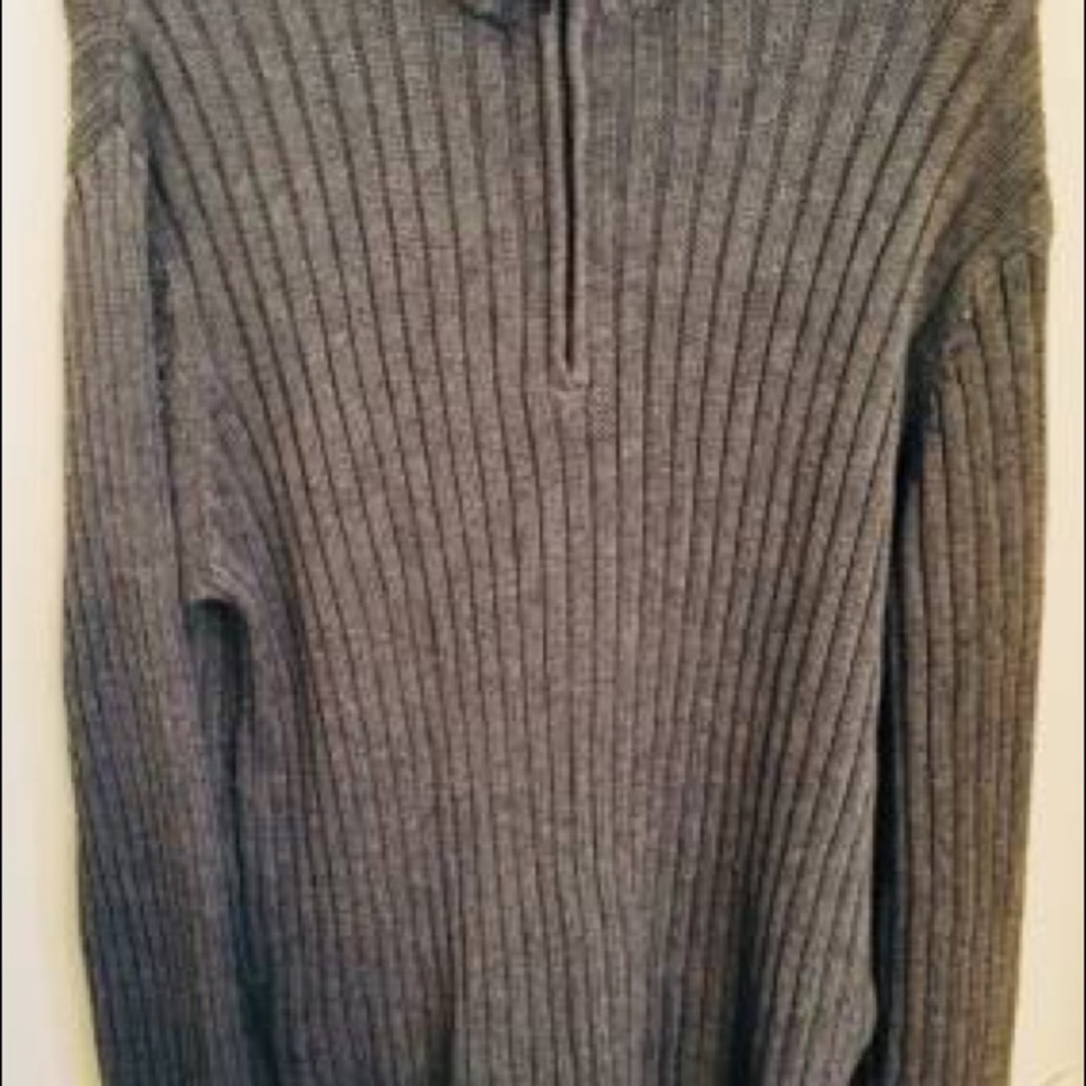 MEN’s LARGE OLD NAVY SWEATER 100% COTTON